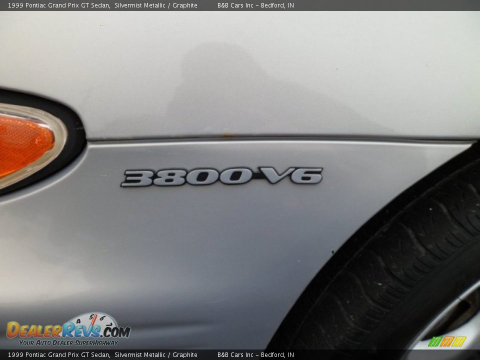 1999 Pontiac Grand Prix GT Sedan Silvermist Metallic / Graphite Photo #12