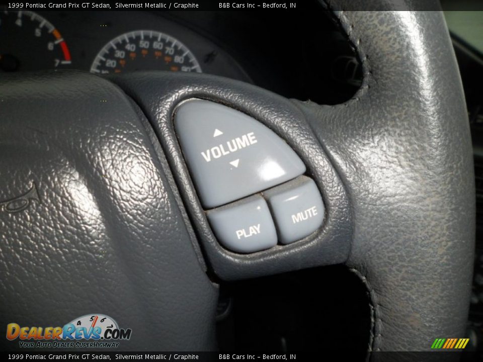 1999 Pontiac Grand Prix GT Sedan Silvermist Metallic / Graphite Photo #20