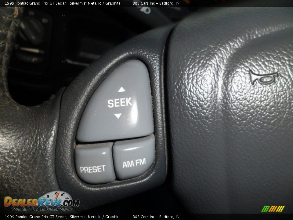 1999 Pontiac Grand Prix GT Sedan Silvermist Metallic / Graphite Photo #21