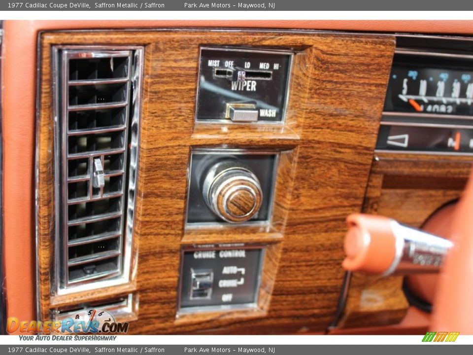 Controls of 1977 Cadillac Coupe DeVille  Photo #18