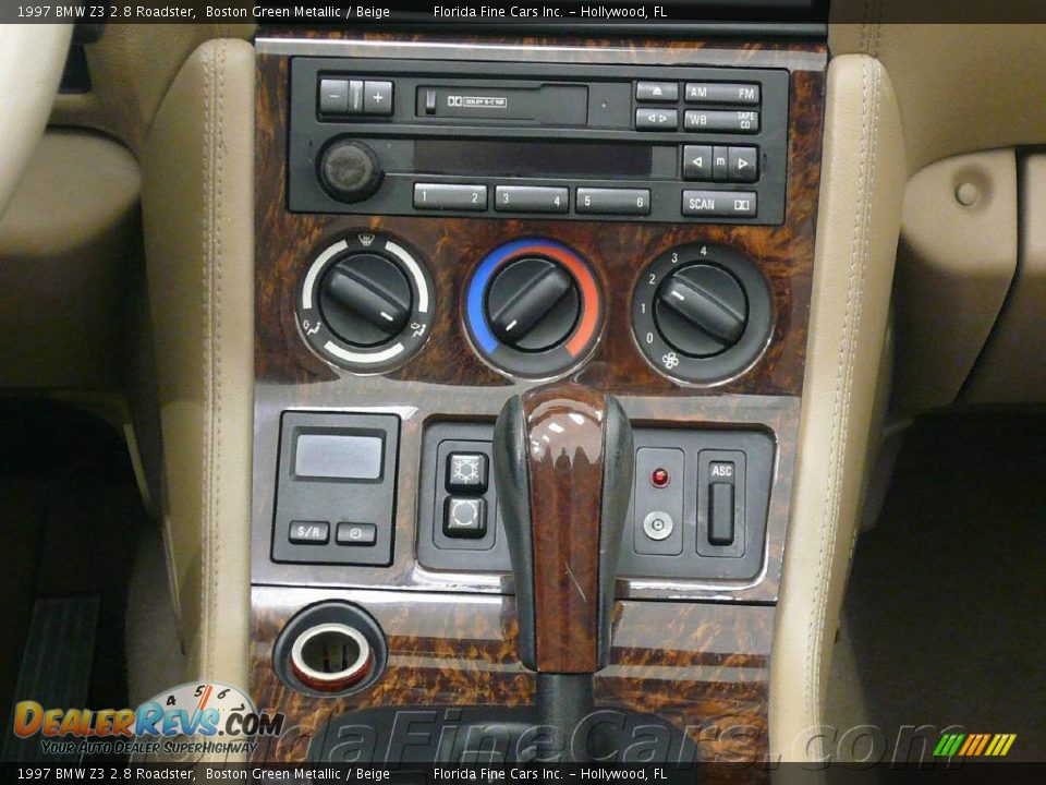 1997 BMW Z3 2.8 Roadster Boston Green Metallic / Beige Photo #17