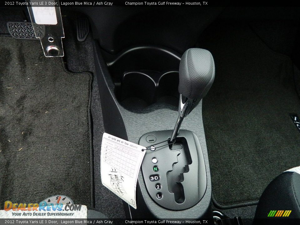 2012 Toyota Yaris LE 3 Door Shifter Photo #13