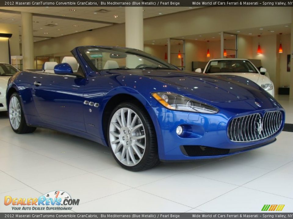 Front 3/4 View of 2012 Maserati GranTurismo Convertible GranCabrio Photo #1