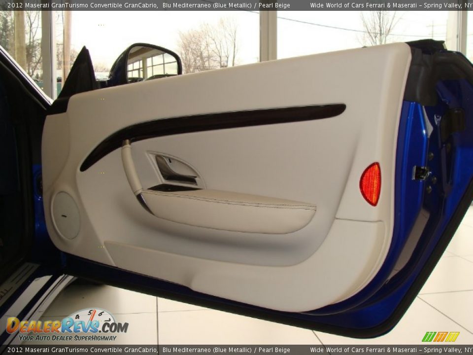 Door Panel of 2012 Maserati GranTurismo Convertible GranCabrio Photo #11