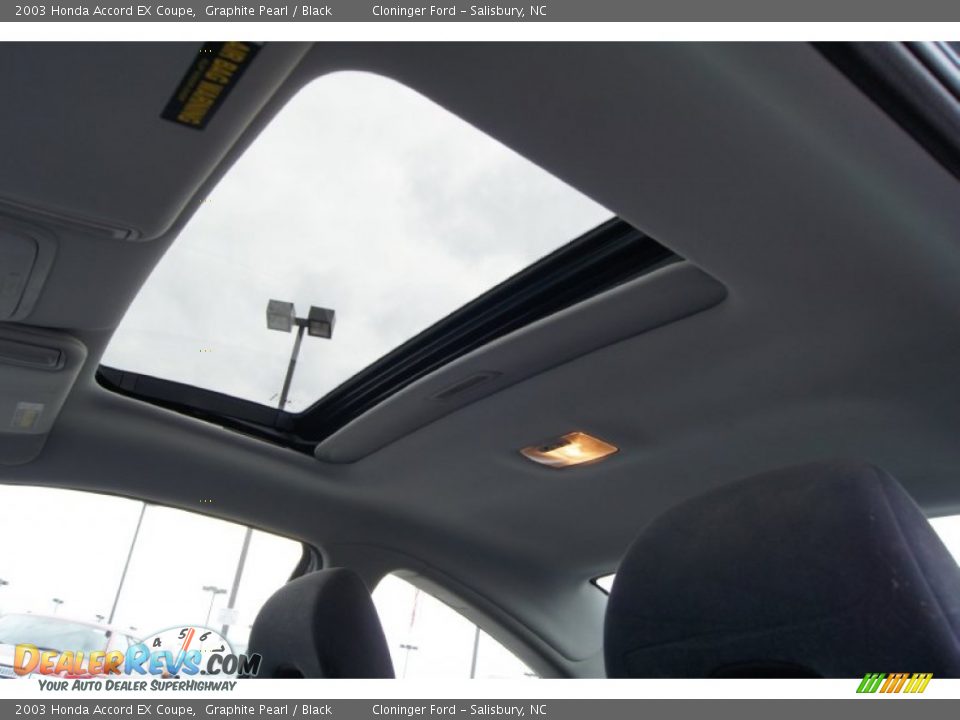 2003 Honda Accord EX Coupe Graphite Pearl / Black Photo #20