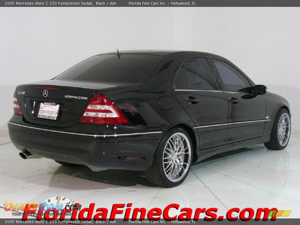 2005 Mercedes-Benz C 230 Kompressor Sedan Black / Ash Photo #2