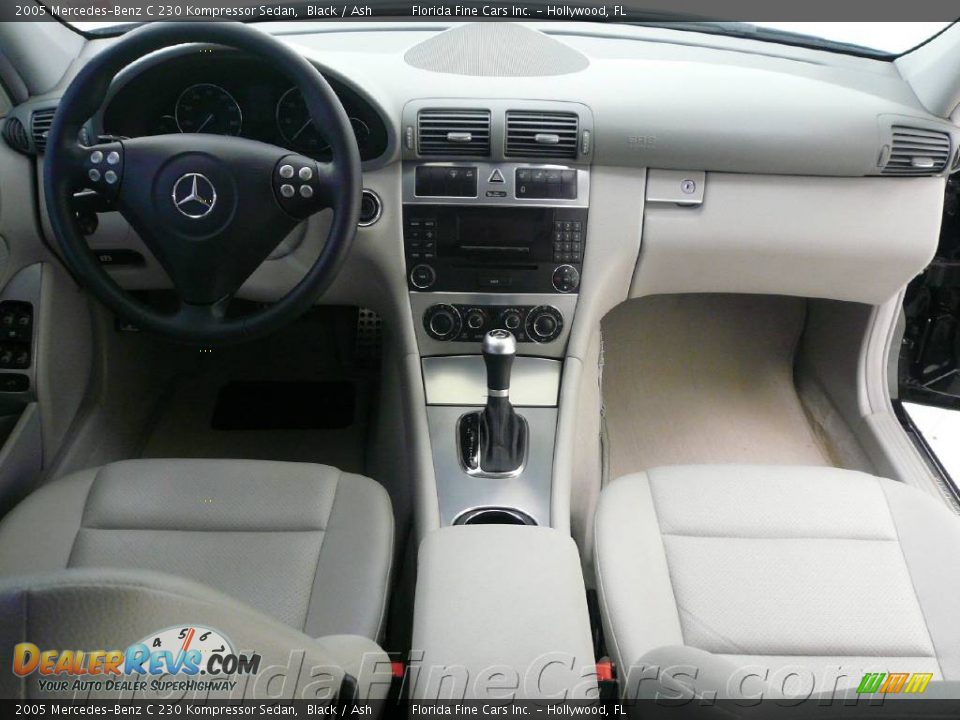 2005 Mercedes-Benz C 230 Kompressor Sedan Black / Ash Photo #17