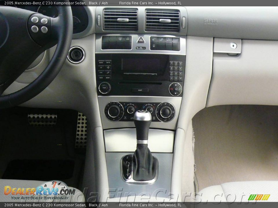 2005 Mercedes-Benz C 230 Kompressor Sedan Black / Ash Photo #19