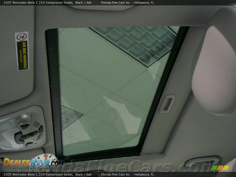 2005 Mercedes-Benz C 230 Kompressor Sedan Black / Ash Photo #20