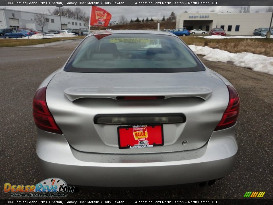 2004 Pontiac Grand Prix GT Sedan Galaxy Silver Metallic / Dark Pewter Photo #2