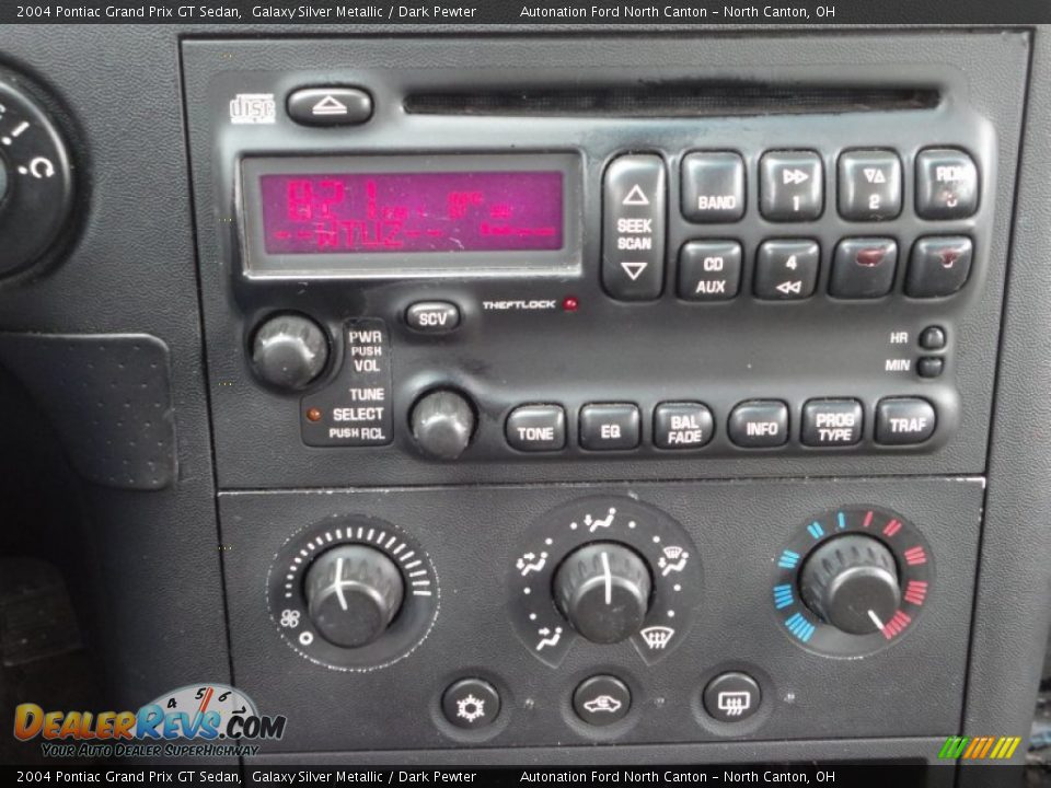 Controls of 2004 Pontiac Grand Prix GT Sedan Photo #9