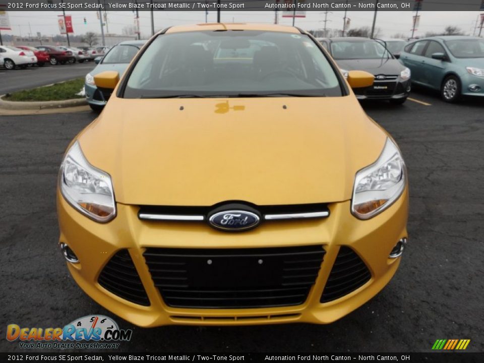 2012 Ford Focus SE Sport Sedan Yellow Blaze Tricoat Metallic / Two-Tone Sport Photo #8