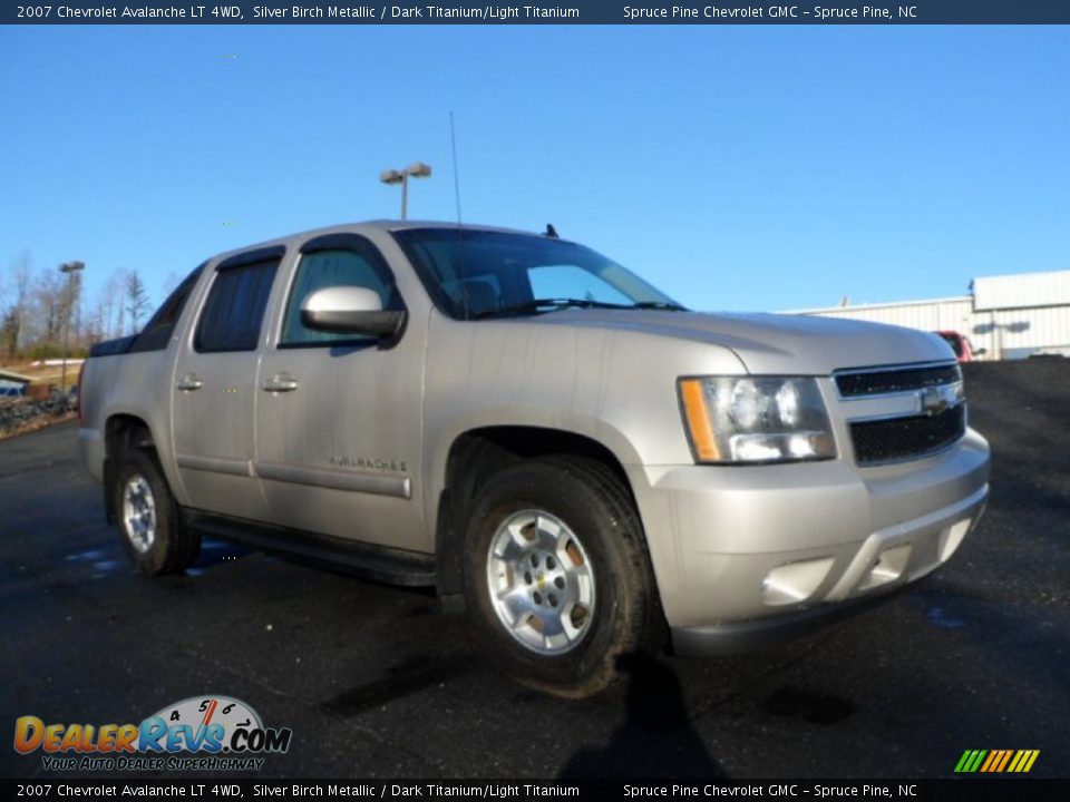 2007 Chevrolet Avalanche LT 4WD Silver Birch Metallic / Dark Titanium/Light Titanium Photo #6