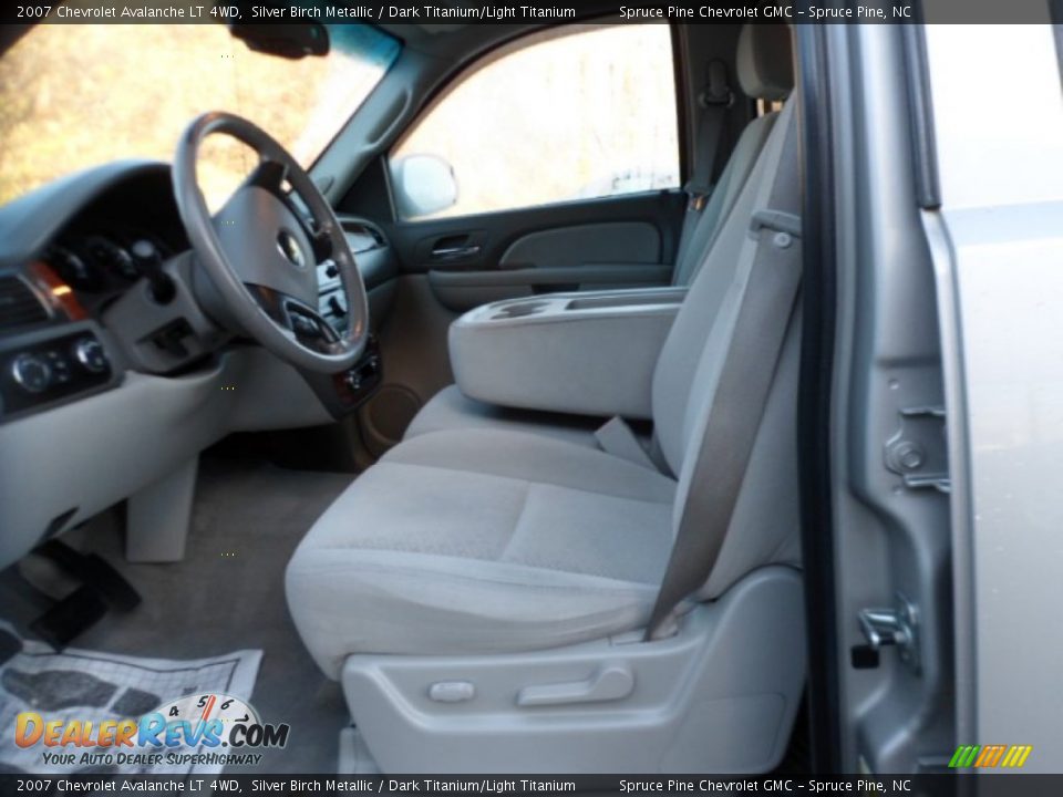 2007 Chevrolet Avalanche LT 4WD Silver Birch Metallic / Dark Titanium/Light Titanium Photo #11