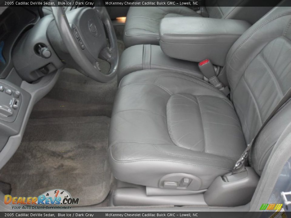 2005 Cadillac DeVille Sedan Blue Ice / Dark Gray Photo #6