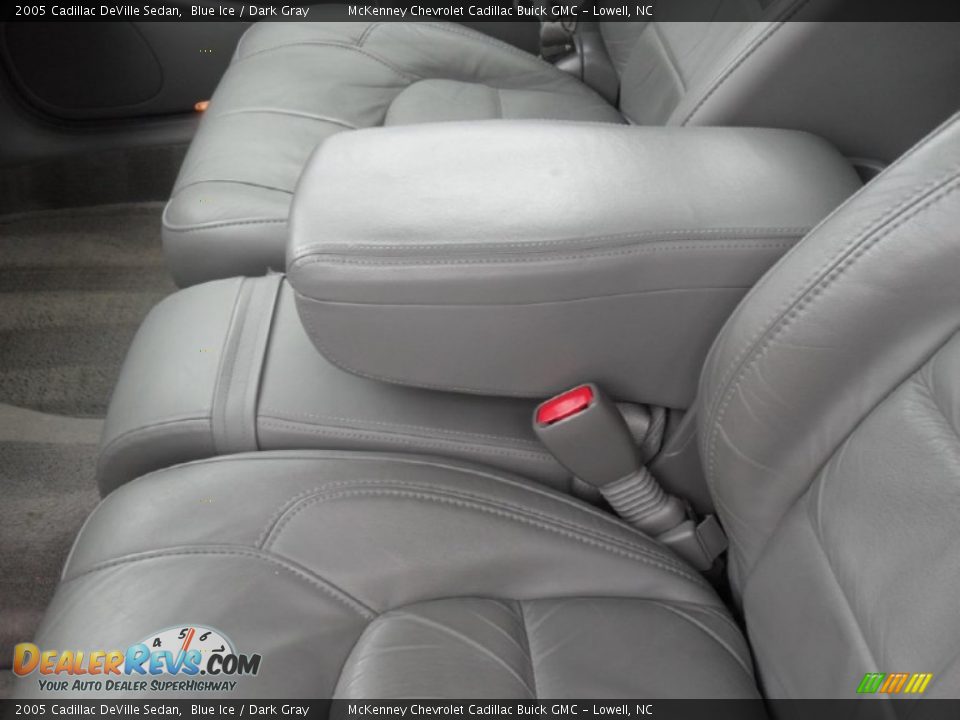2005 Cadillac DeVille Sedan Blue Ice / Dark Gray Photo #7