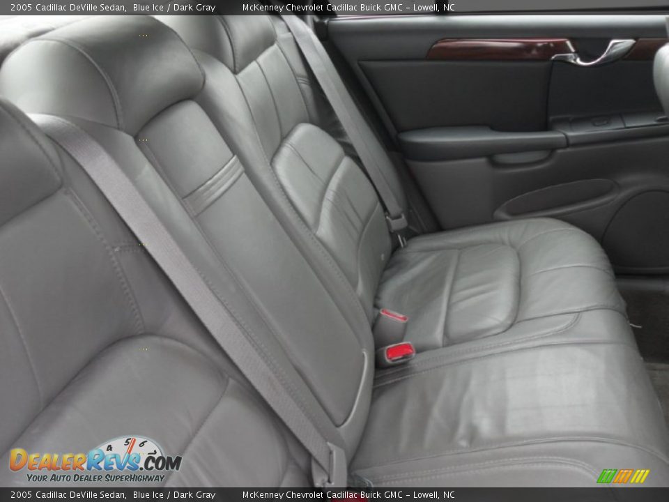 2005 Cadillac DeVille Sedan Blue Ice / Dark Gray Photo #17
