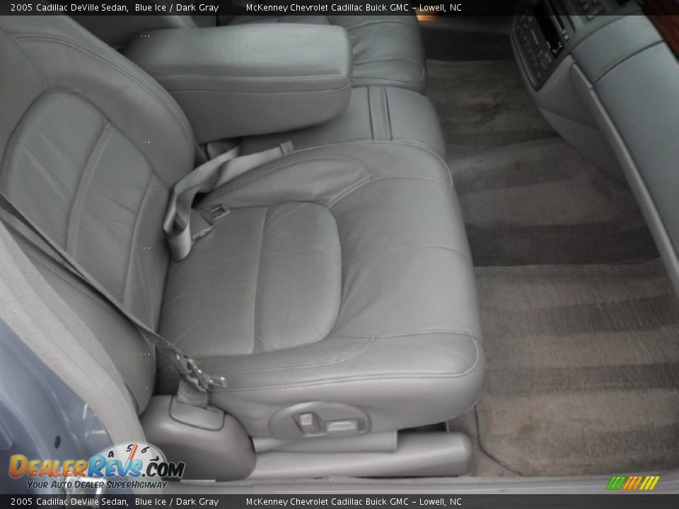 2005 Cadillac DeVille Sedan Blue Ice / Dark Gray Photo #18