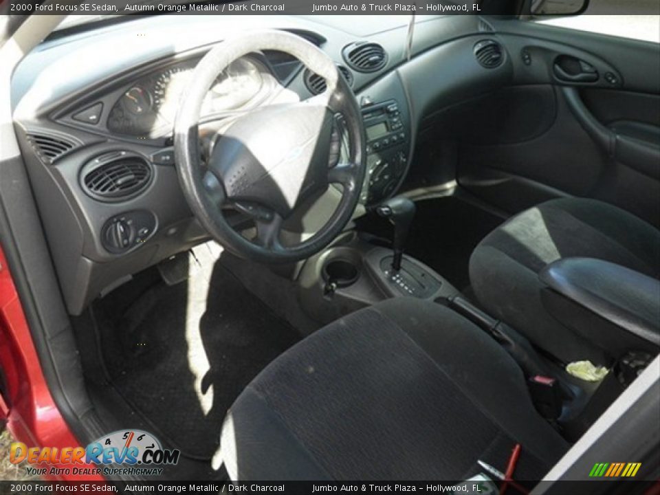 2000 Ford Focus SE Sedan Autumn Orange Metallic / Dark Charcoal Photo #10
