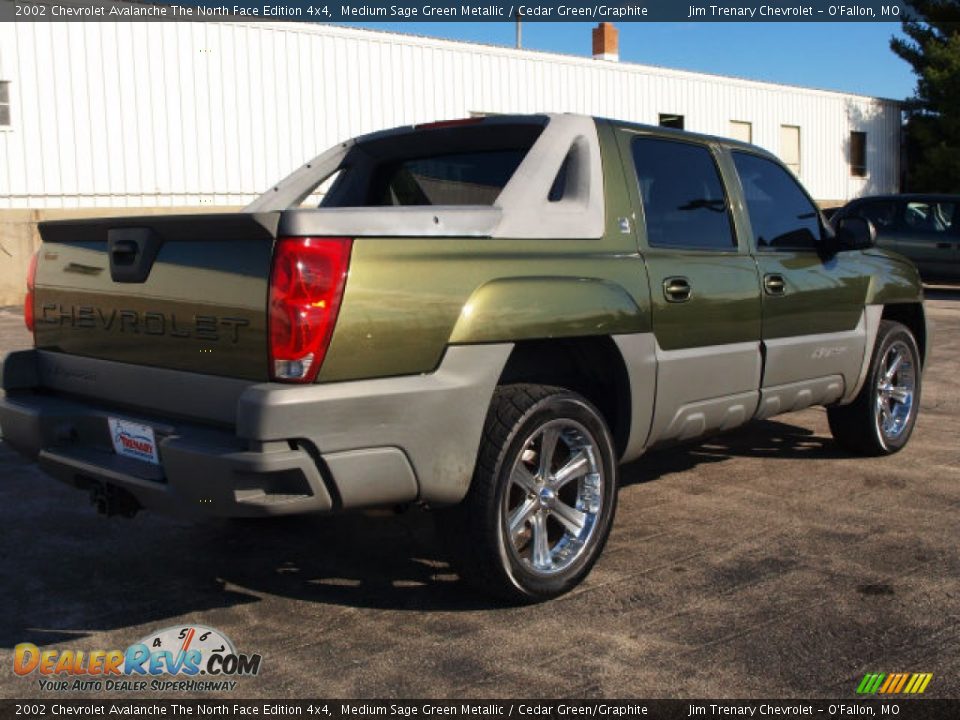 2002 Chevrolet Avalanche The North Face Edition 4x4 Medium Sage Green Metallic / Cedar Green/Graphite Photo #2