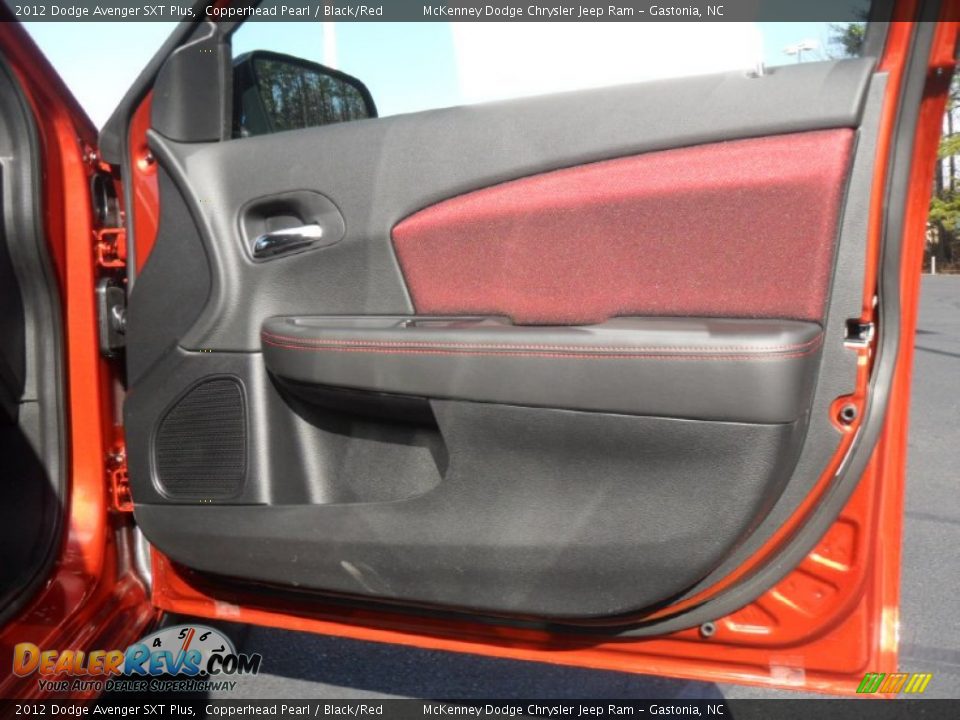 Door Panel of 2012 Dodge Avenger SXT Plus Photo #20
