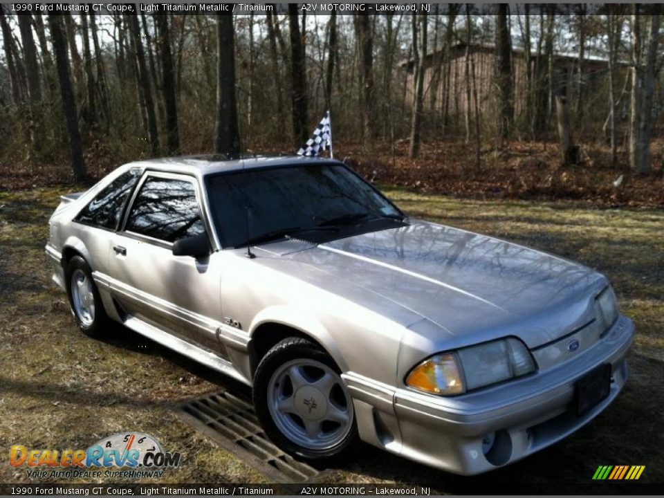 1990 Ford Mustang GT Coupe Light Titanium Metallic / Titanium Photo #1