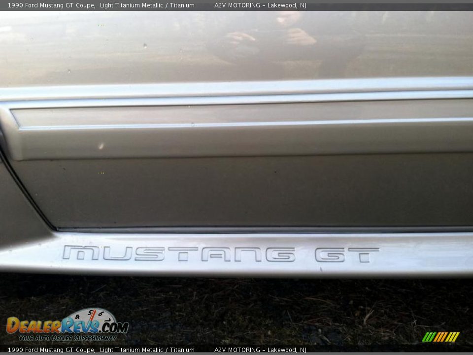 1990 Ford Mustang GT Coupe Light Titanium Metallic / Titanium Photo #14