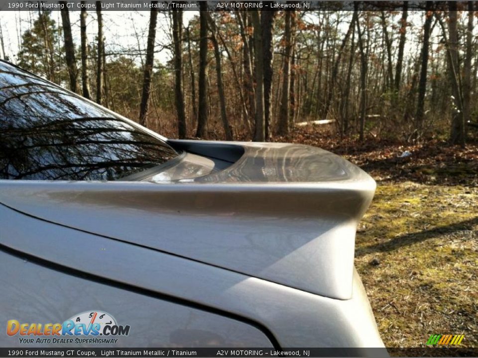1990 Ford Mustang GT Coupe Light Titanium Metallic / Titanium Photo #21