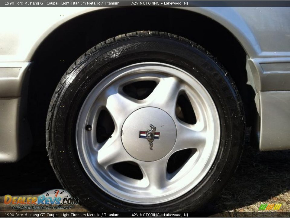 1990 Ford Mustang GT Coupe Light Titanium Metallic / Titanium Photo #27