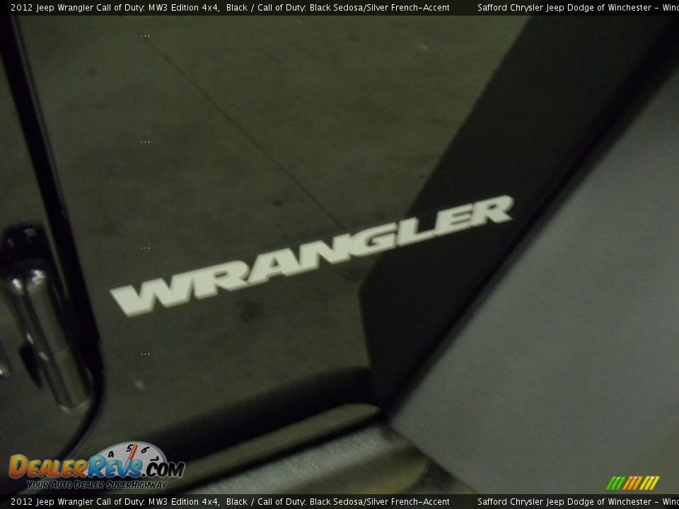 2012 Jeep Wrangler Call of Duty: MW3 Edition 4x4 Black / Call of Duty: Black Sedosa/Silver French-Accent Photo #33