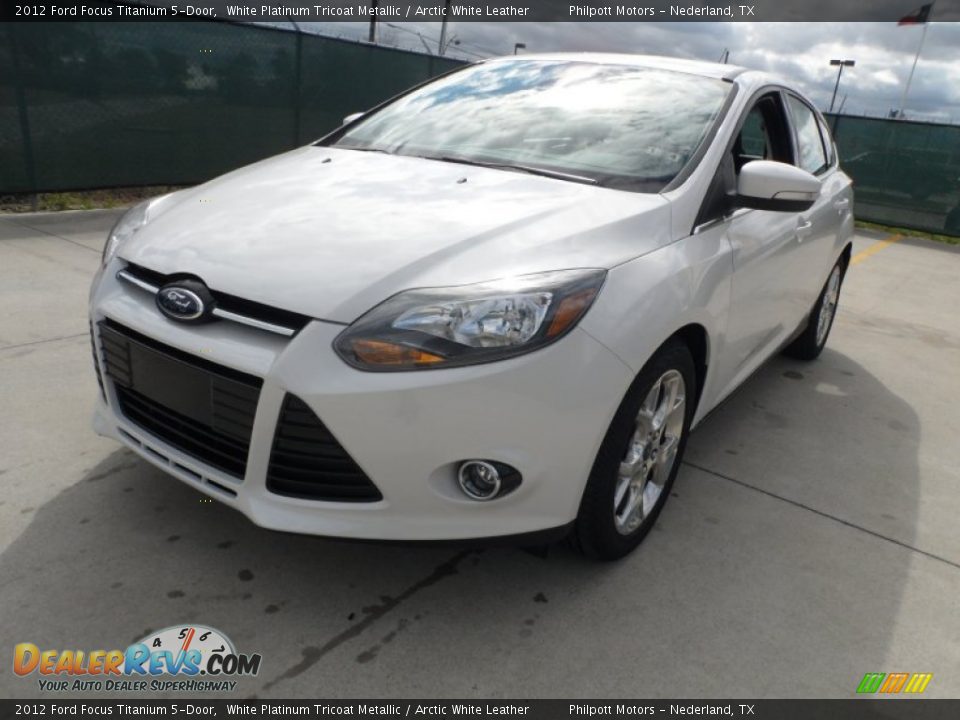 2012 Ford Focus Titanium 5-Door White Platinum Tricoat Metallic / Arctic White Leather Photo #7