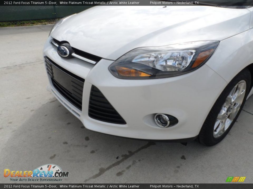2012 Ford Focus Titanium 5-Door White Platinum Tricoat Metallic / Arctic White Leather Photo #10