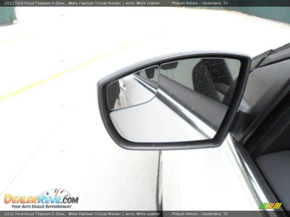 2012 Ford Focus Titanium 5-Door White Platinum Tricoat Metallic / Arctic White Leather Photo #13