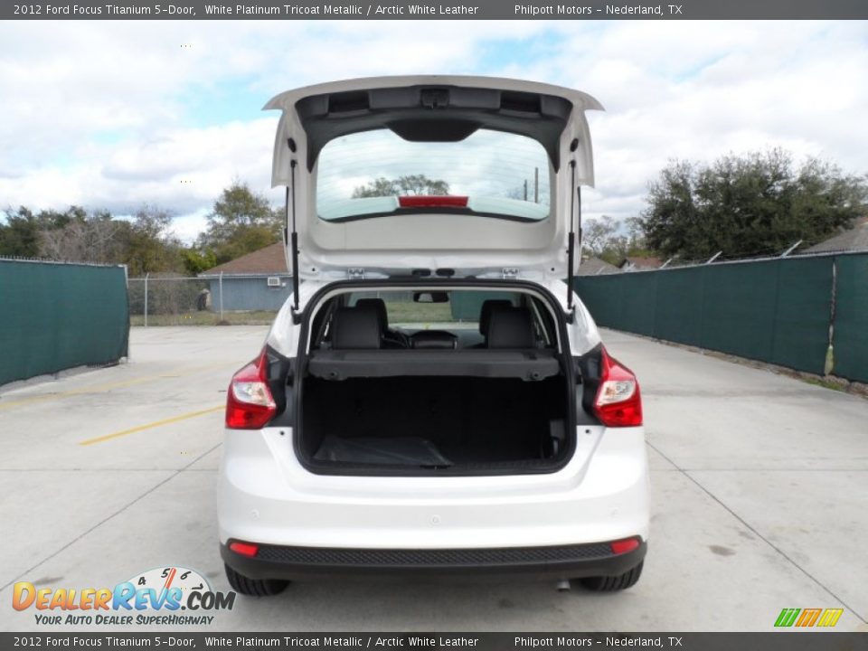 2012 Ford Focus Titanium 5-Door White Platinum Tricoat Metallic / Arctic White Leather Photo #18