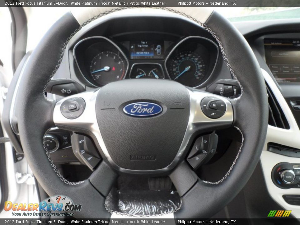 2012 Ford Focus Titanium 5-Door Steering Wheel Photo #32