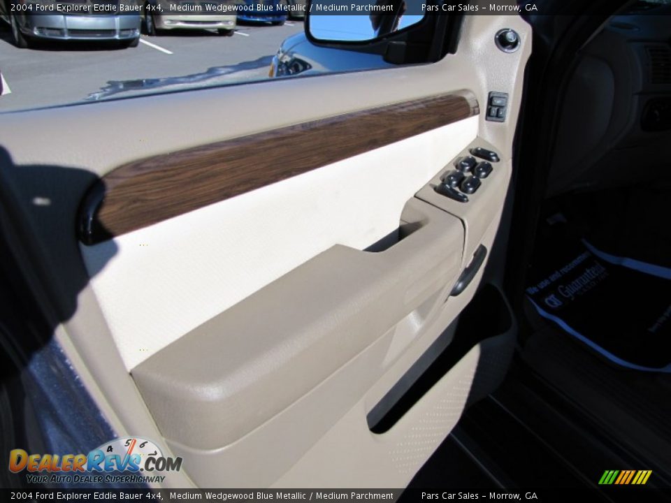 2004 Ford Explorer Eddie Bauer 4x4 Medium Wedgewood Blue Metallic / Medium Parchment Photo #7