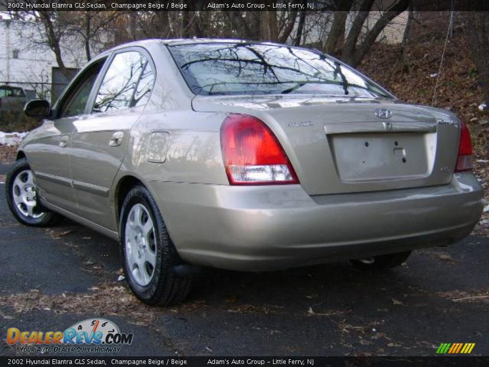 2002 Hyundai Elantra GLS Sedan Champagne Beige / Beige Photo #4