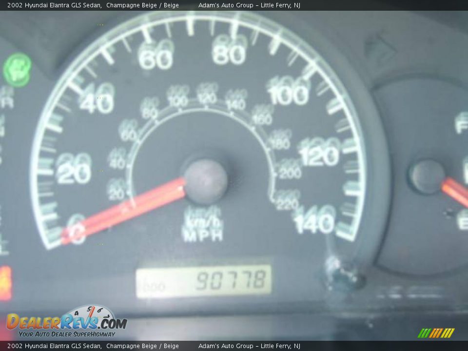 2002 Hyundai Elantra GLS Sedan Champagne Beige / Beige Photo #10