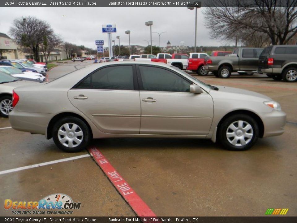 2004 Toyota Camry LE Desert Sand Mica / Taupe Photo #3