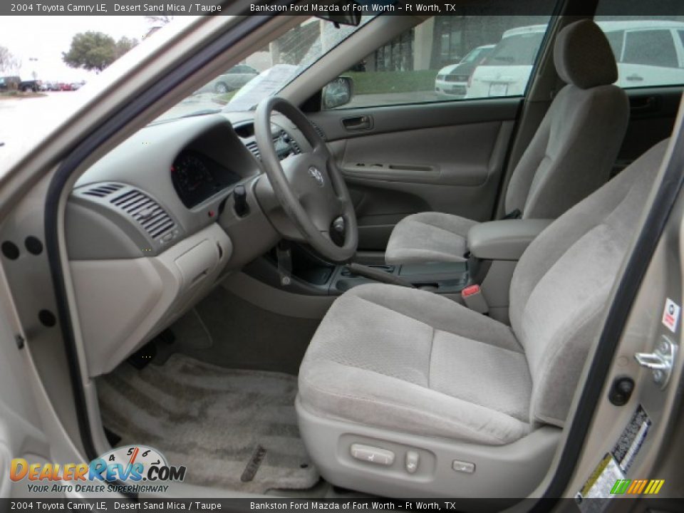 2004 Toyota Camry LE Desert Sand Mica / Taupe Photo #7