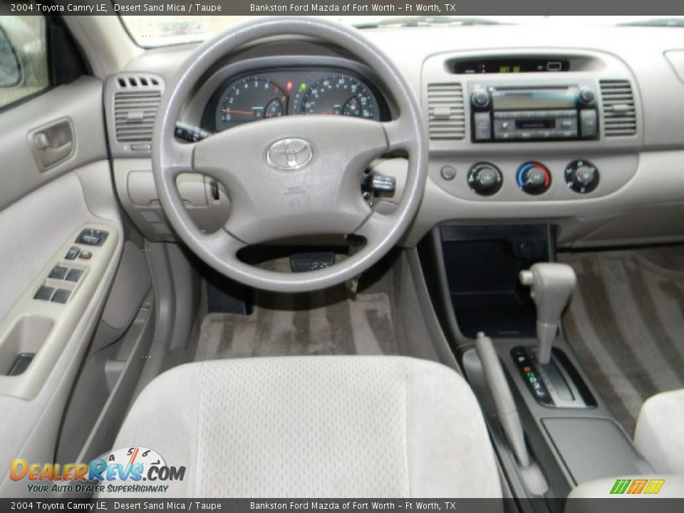 2004 Toyota Camry LE Desert Sand Mica / Taupe Photo #9