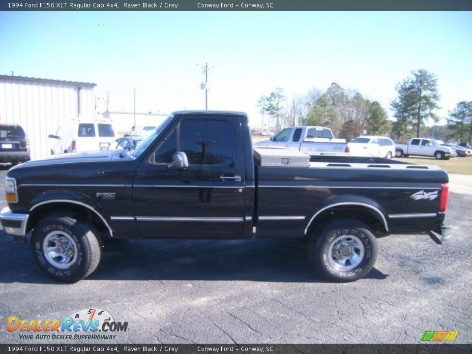 1994 Ford F150 XLT Regular Cab 4x4 Raven Black / Grey Photo #8