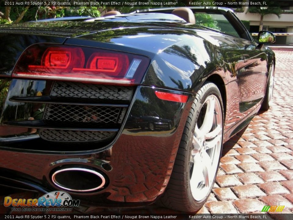 2011 Audi R8 Spyder 5.2 FSI quattro Phantom Black Pearl Effect / Nougat Brown Nappa Leather Photo #12