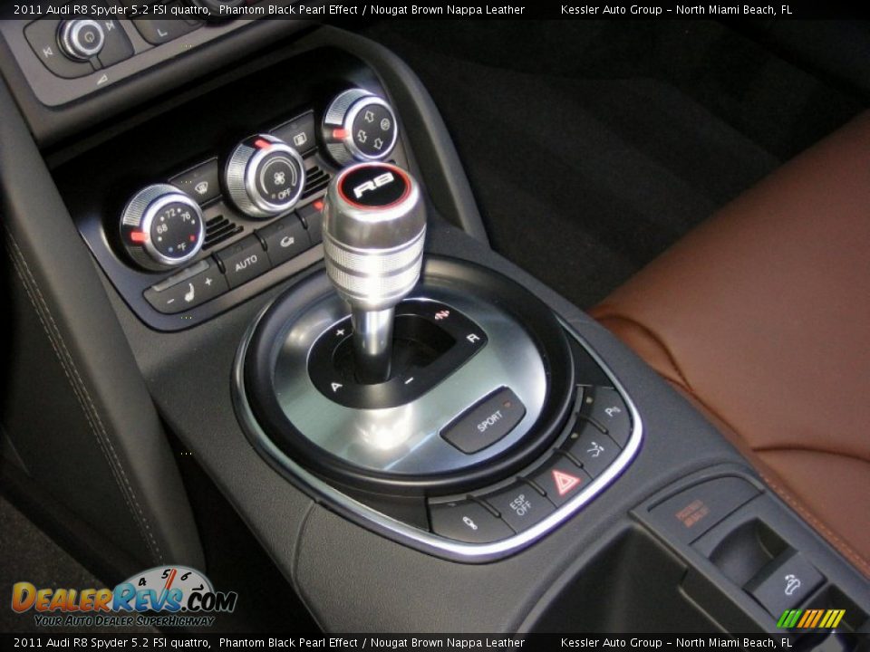 2011 Audi R8 Spyder 5.2 FSI quattro Shifter Photo #27