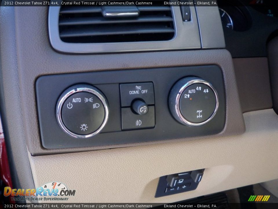 Controls of 2012 Chevrolet Tahoe Z71 4x4 Photo #32