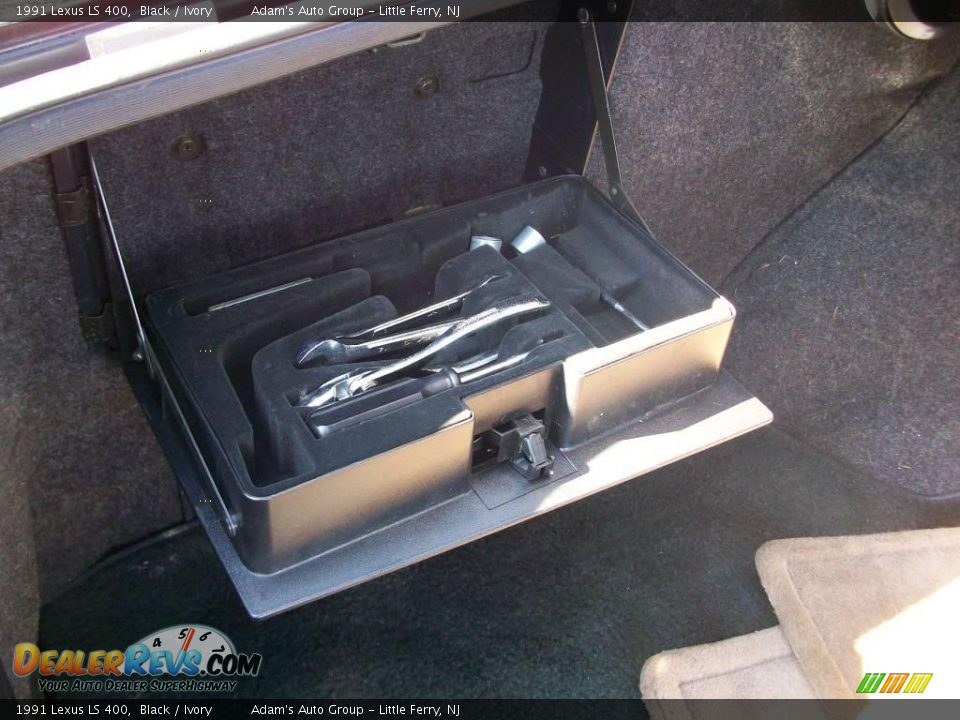 1991 Lexus LS 400 Black / Ivory Photo #20