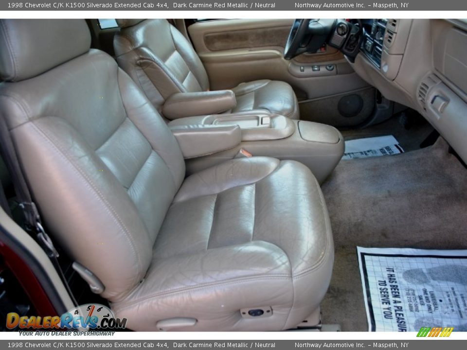 Front Seat of 1998 Chevrolet C/K K1500 Silverado Extended Cab 4x4 Photo #15