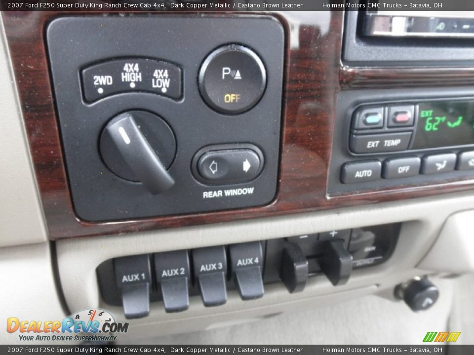 Controls of 2007 Ford F250 Super Duty King Ranch Crew Cab 4x4 Photo #11