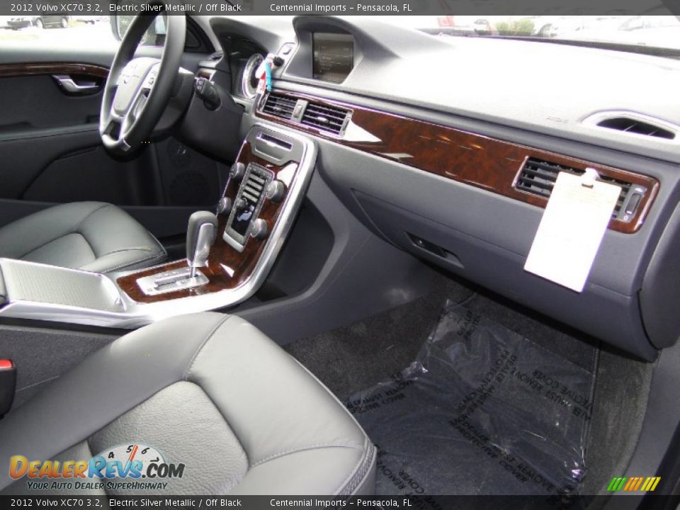 2012 Volvo XC70 3.2 Electric Silver Metallic / Off Black Photo #17