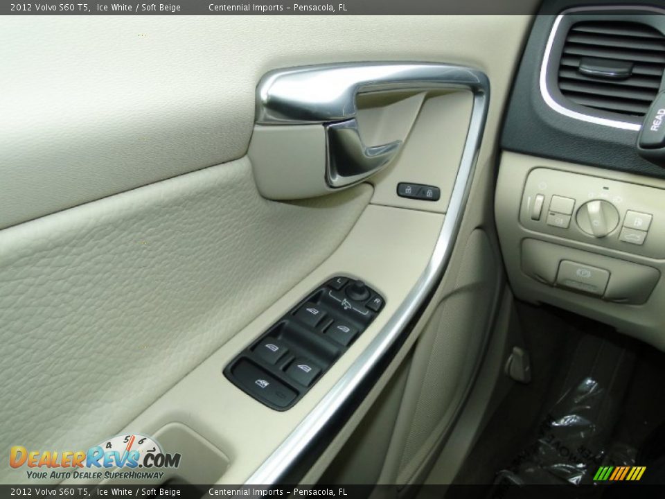 2012 Volvo S60 T5 Ice White / Soft Beige Photo #15
